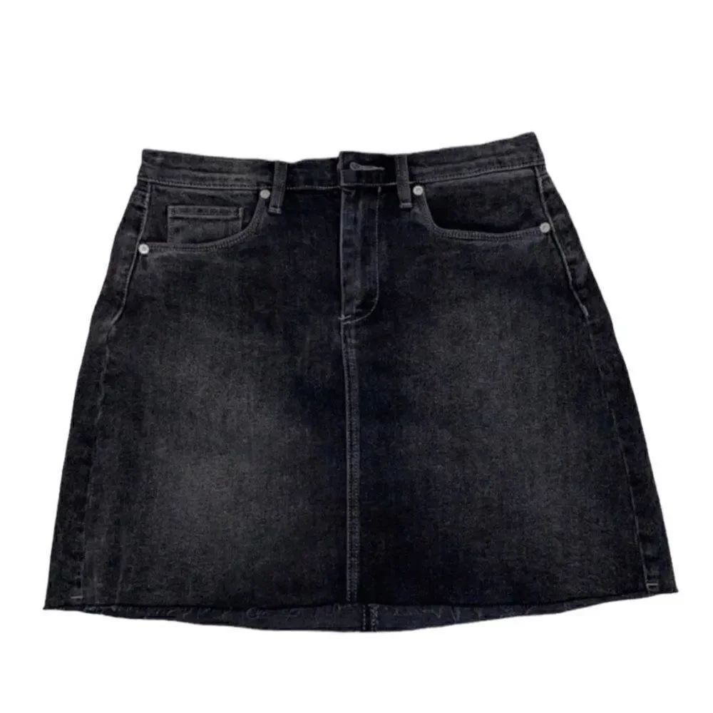 BLANKNYC Black Denim Skirt.(Size 27)
